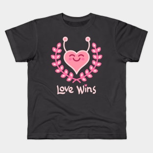 Love wins Kids T-Shirt